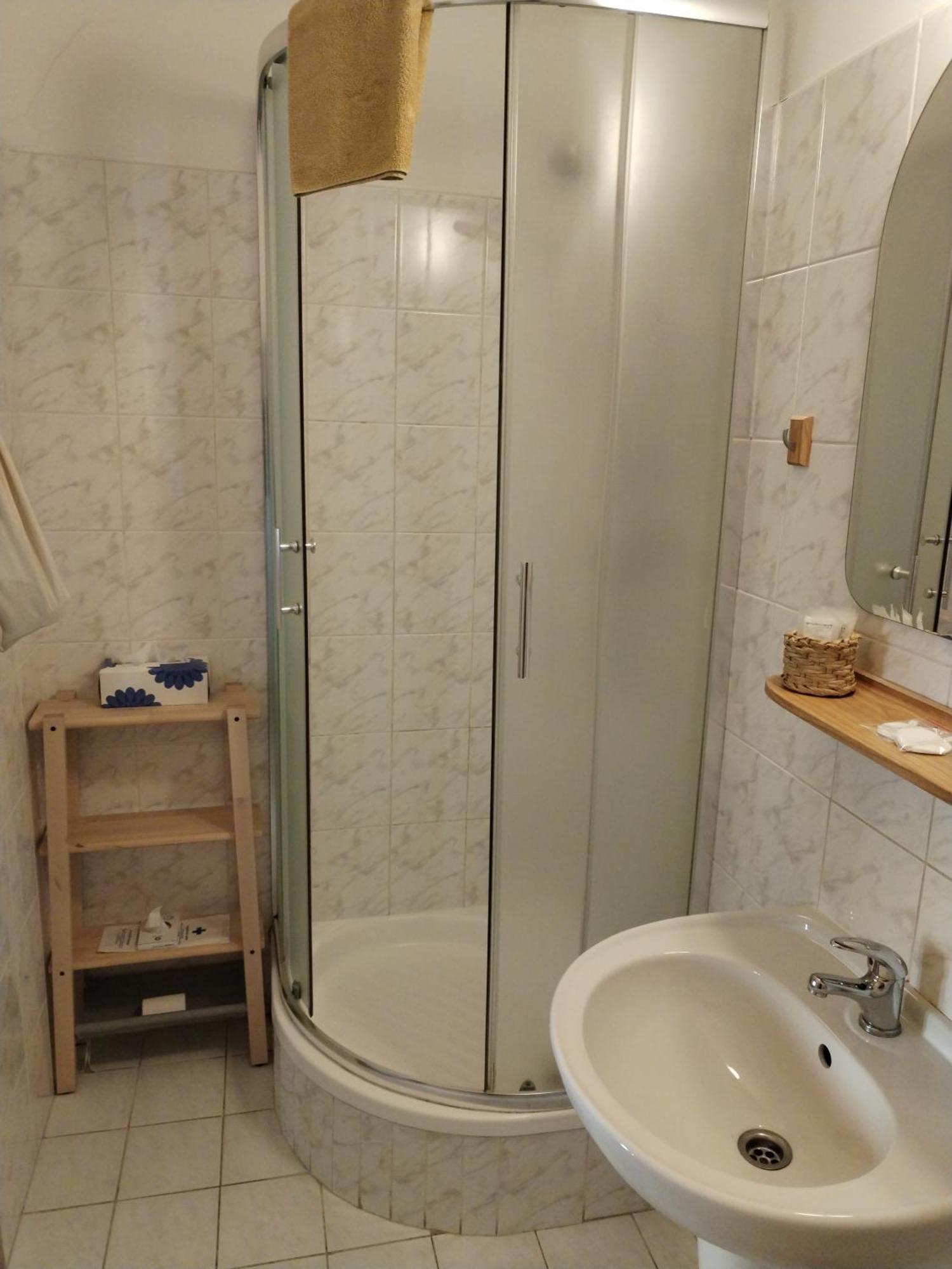 קונטה הורה Hotel U Zvonu מראה חיצוני תמונה