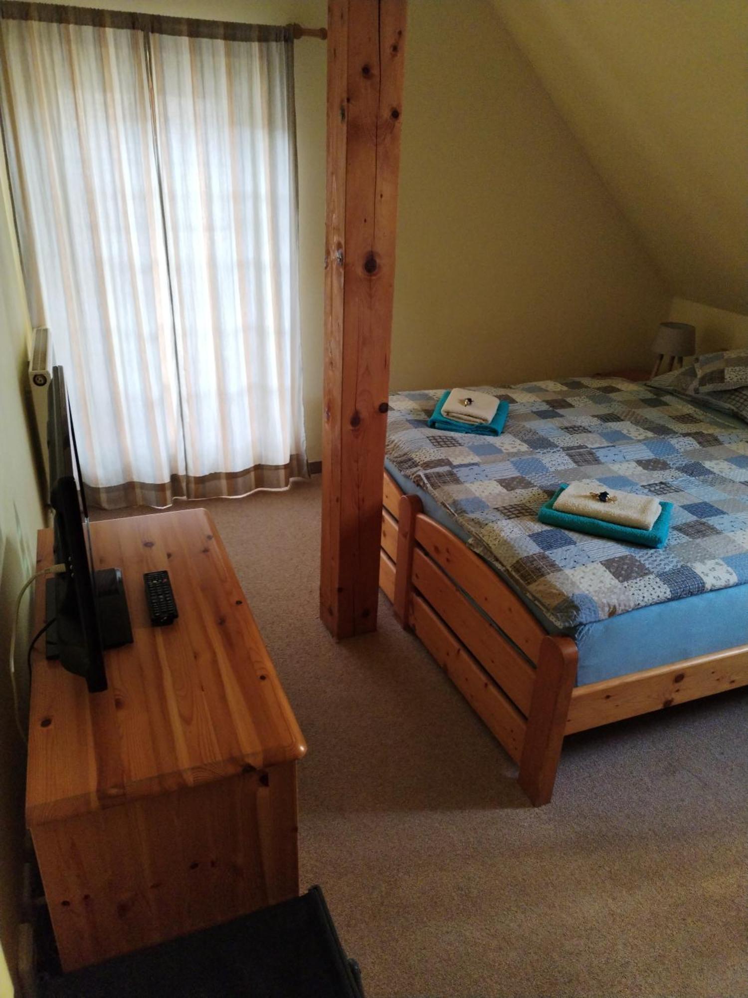 קונטה הורה Hotel U Zvonu מראה חיצוני תמונה