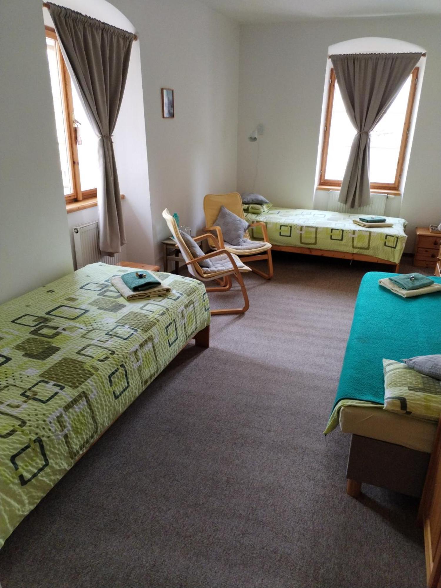 קונטה הורה Hotel U Zvonu מראה חיצוני תמונה